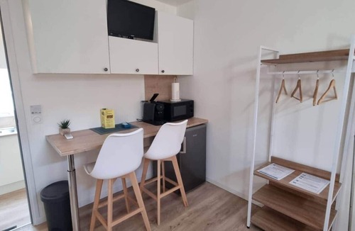 Saumur House | Suite S2 - Pool & Park, 100m Cadre Noir