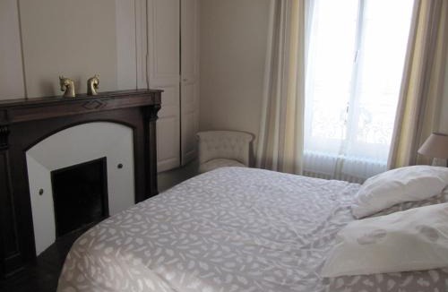 Beaumont-sur-Sarthe Bed & Breakfast | Suite Sainte Anne