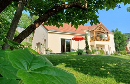 Bligny sur Ouche Apartment | Suite SAPHIR with private spa and pool- Bélénos Suites et Spa