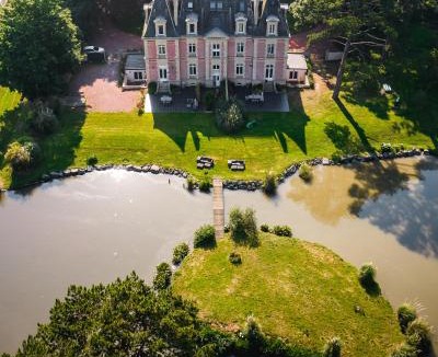 Ver-sur-Mer Bed & Breakfast | SUITE Souplex Château Côte de Nacre