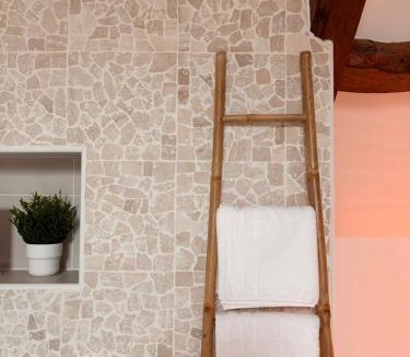 Trie-Chateau Apartment | Suite Spa Cinta