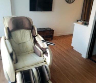 Clisson Apartment | Suite Spa, Love Room Bien-être, Jacuzzi, Sauna, fauteuil massant