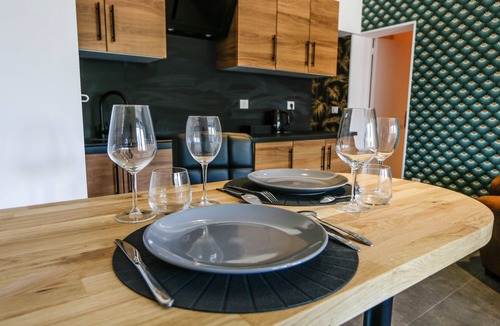 Pontavert Apartment | Suite Spa Privatif with Jacuzzi