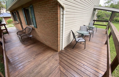 Yellow Springs House | Suite Springs