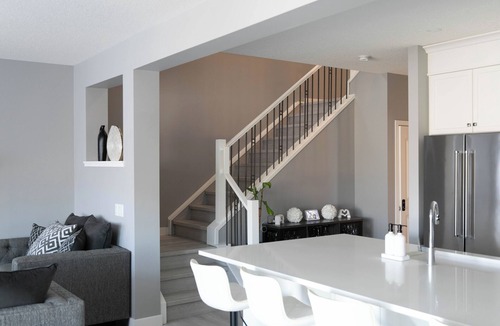 Cochrane House | Suite Stay in Cochrane