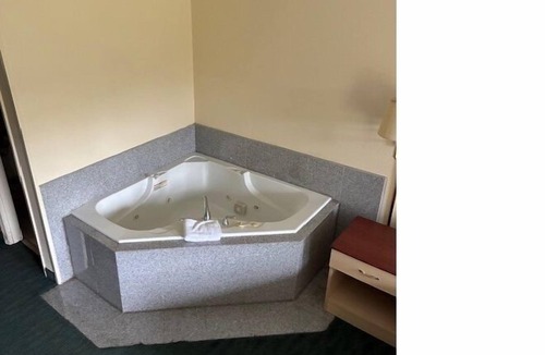 Talladega Hotel | Suite Stay Talladega