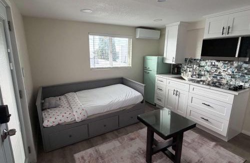 Bankers Hill House | Suite Steps to San Diego Top Spots