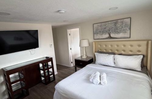 Bankers Hill House | Suite Steps to San Diego Top Spots