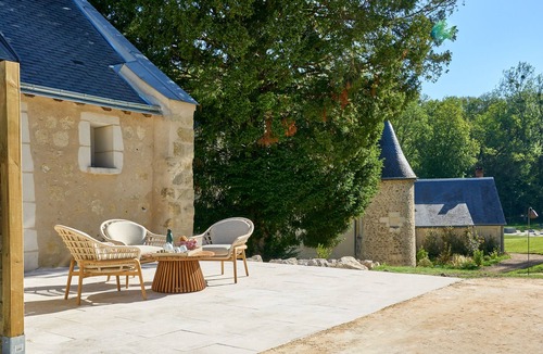Ballan-Mire Apartment | Suite Terrasse 1 at Domaine de la Commanderie de Ballan