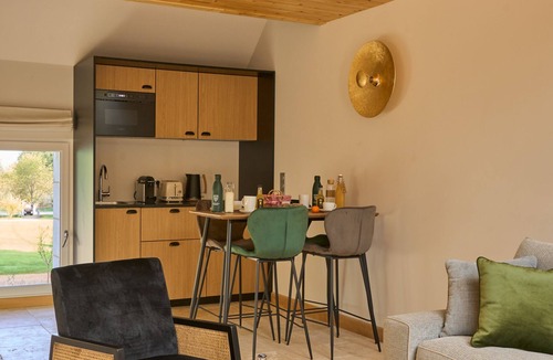 Ballan-Mire Apartment | Suite Terrasse 2 at Domaine de la Commanderie de Ballan