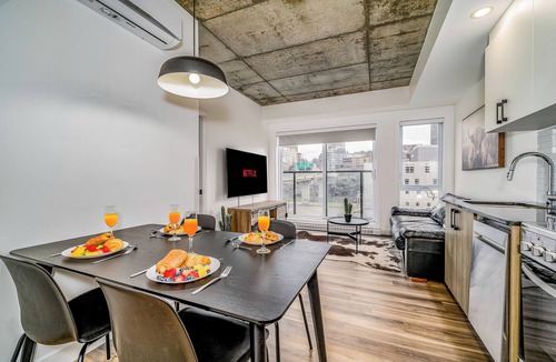La Cite-Limoilou Apartment | Suite Texas Confort | Free Parking | Rooftop BBQ & Pool