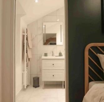 Charleville-Mezieres Apartment | Suite Théodore - 2 pers