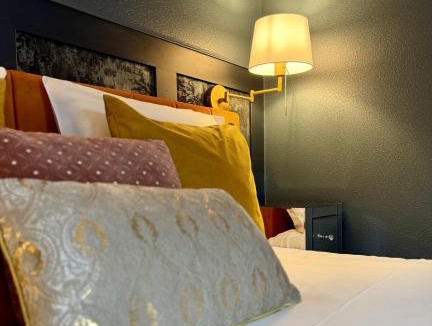 Villereal Apartment | Suite Vendôme - Elégance, Terrasse avec accès Piscine