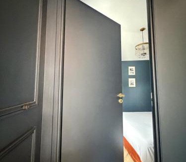 Villereal Apartment | Suite Vendôme - Elégance, Terrasse avec accès Piscine