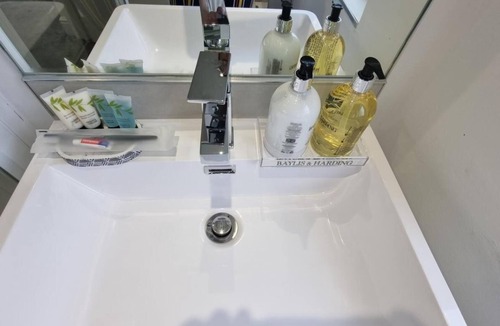 London Colney House | Suite with kitchenette 2