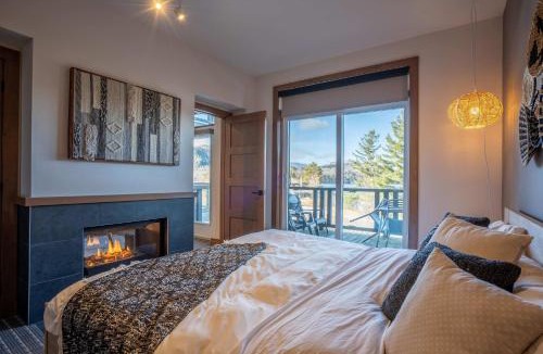 Lac Superieur Village House | Suite with mountains view & Resort access