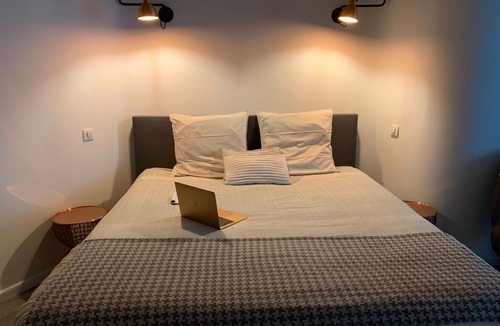 Lille Centre Ville Bed & Breakfast | Suite with Private Spa 2