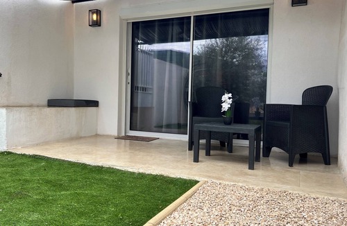 Aubagne Apartment | Suite with Spa O'Kalm