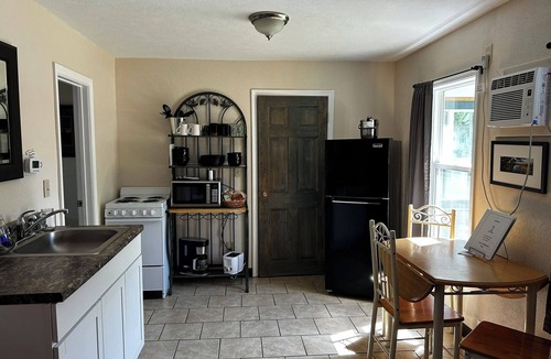 Helena House | Suites 34 & 35 - Victorian Suites