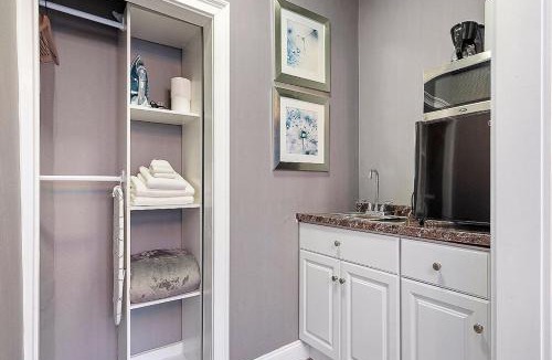 Bay Village Apartment | Suites At 143 Arlington Street