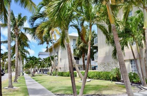 Key Biscayne Apartment | Suites at Coral Resorts