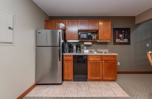 Thayerville Condo | Suites at Silver Tree: A311 One Bedroom & Loft Lake View