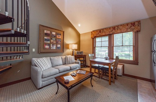 Thayerville Condo | Suites at Silver Tree: A314 Studio & Loft Standard View