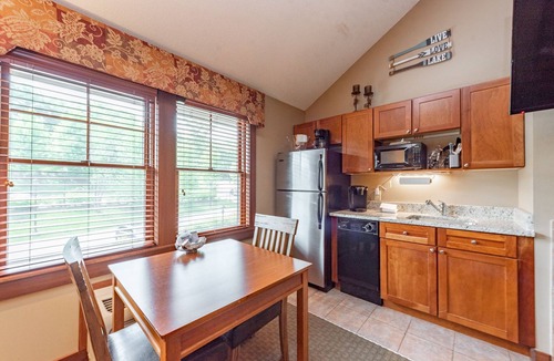 Thayerville Condo | Suites at Silver Tree: A314 Studio & Loft Standard View