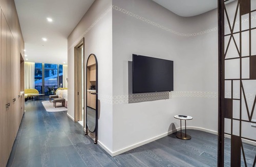 Brickell Hotel | Suites at SLS Lux Brickell managed by CE