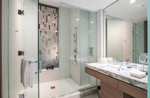 Brickell Hotel | Suites at SLS Lux Brickell managed by CE