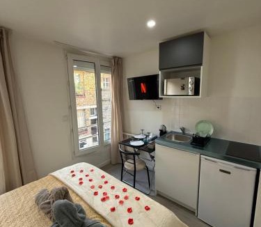 Villeneuve-Saint-Georges Apartment | Suites Confort Paris & Orly