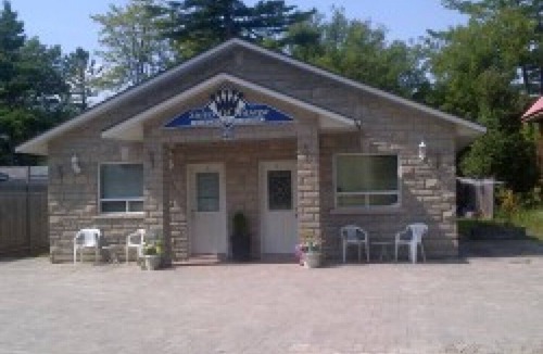 Wasaga Beach Cottage | Suites of Wasaga Beach Area 2- mins walk Beach 1
