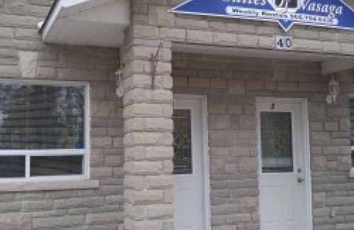 Wasaga Beach Cottage | Suites of Wasaga Beach Area 2- mins walk Beach 1