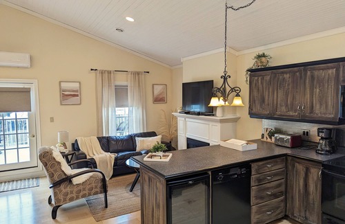 Old Town Historic District Apartment | Suites On King