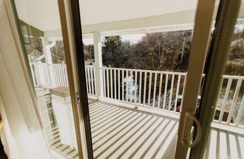 Dalton Apartment | Suites on Main - Unit 3