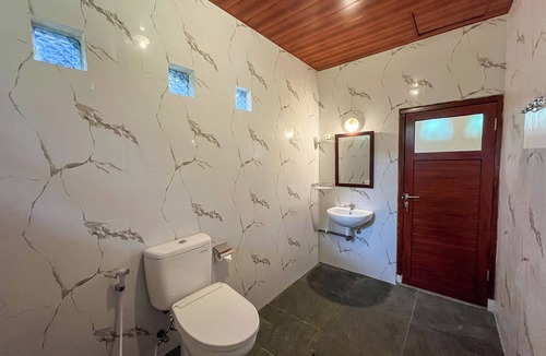 Downtown Kuta Hotel | Suji Bungalow