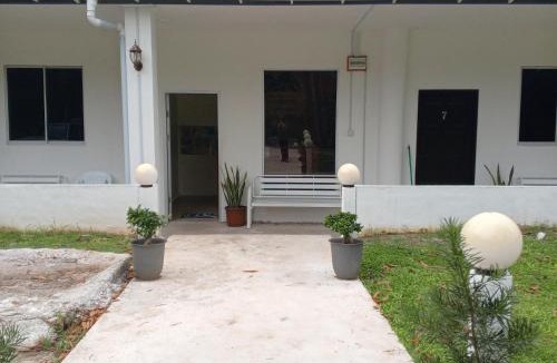 Sukau Bed & Breakfast | Sukau tomanggong view bed & breakfast