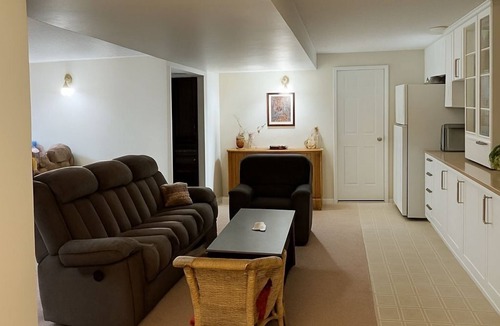 Courtice House | Suki’s home stay