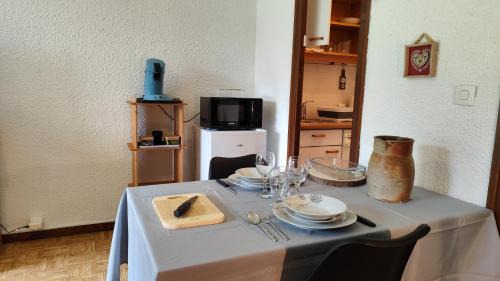 Thones Apartment | Sullenza # Parking - Proche Centre - Vue Montagne