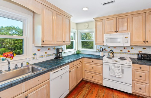 Sullivan's Island House | Sullivan's Island 5 Bdrms/4 Baths