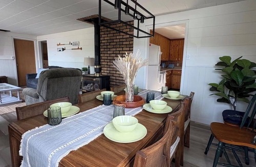 Dysart et al Cottage | Sully Shores Lakefront Getaway