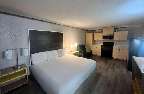 Sulphur Hotel | Sulphur Extended Stay