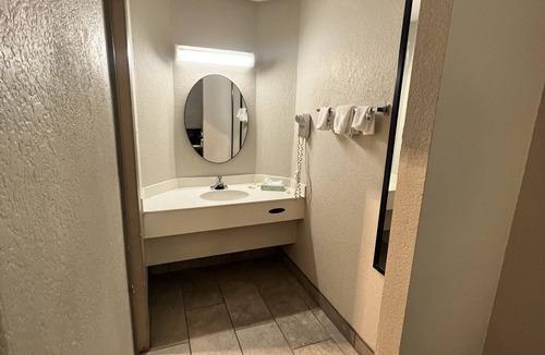 Sulphur Hotel | Sulphur Extended Stay