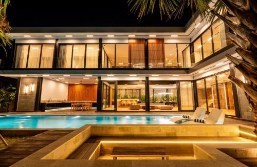 Umalas Villa | Suluk - Ultra Luxury Private Pool 7BR in Canggu