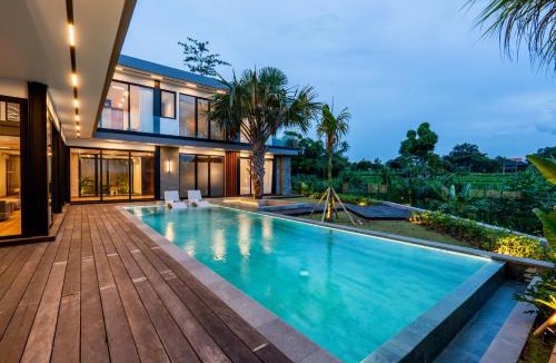 Umalas Villa | Suluk - Ultra Luxury Private Pool 7BR in Canggu