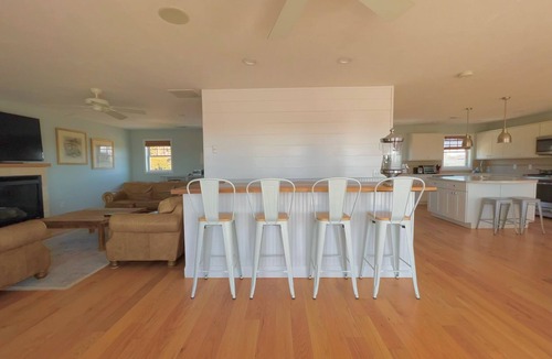 Point Judith House | Summer 2025 one week left Aug 23-30.