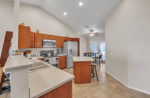 Paradise Valley Village House | Summer All Year Round 2 Bedroom Home by RedAwning