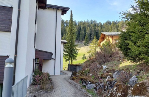 Laax Apartment | Summer apartment in Laax Murschetg, quiet location, 2 min. to the gondola, with balcony