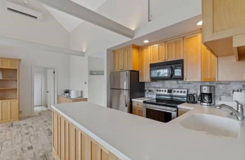 Scarborough House | Summer at the Salty Dolphin!