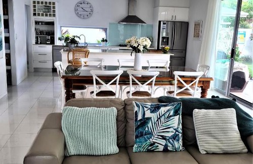 Kingscliff House | Summer Beach House on Tallows